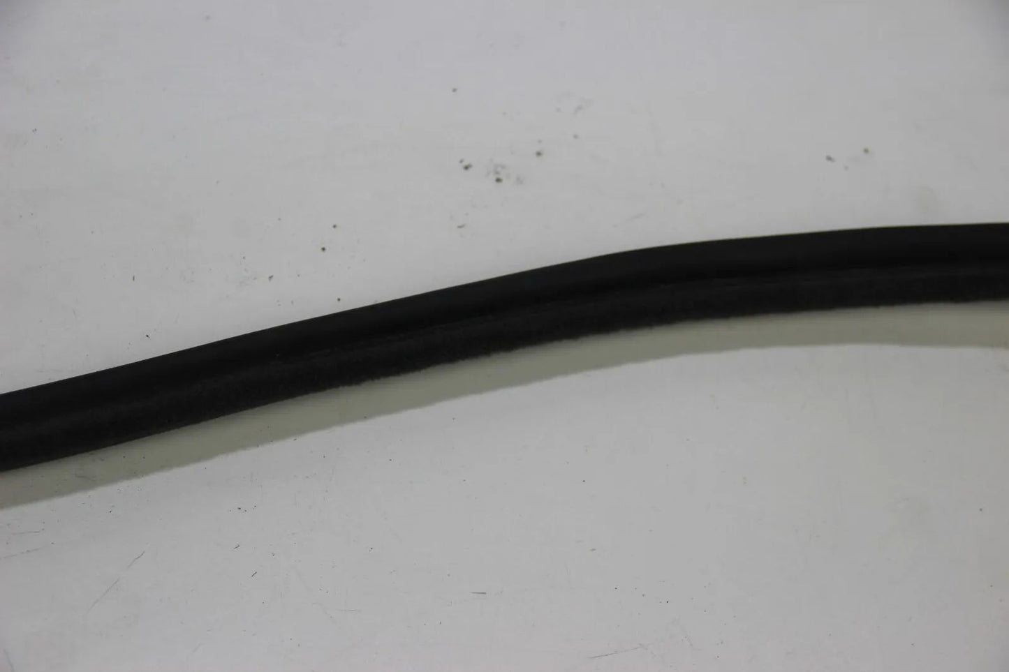 BMW E30 4-Türer Limo Touring 316i-325i Türdichtung hinten links Kantenschutz