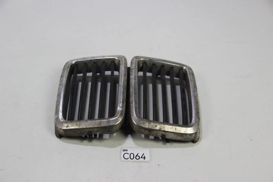 BMW E28 518-535 M5 M535i Niere Chrom Ziergitter Mitte Kidney 51131873253