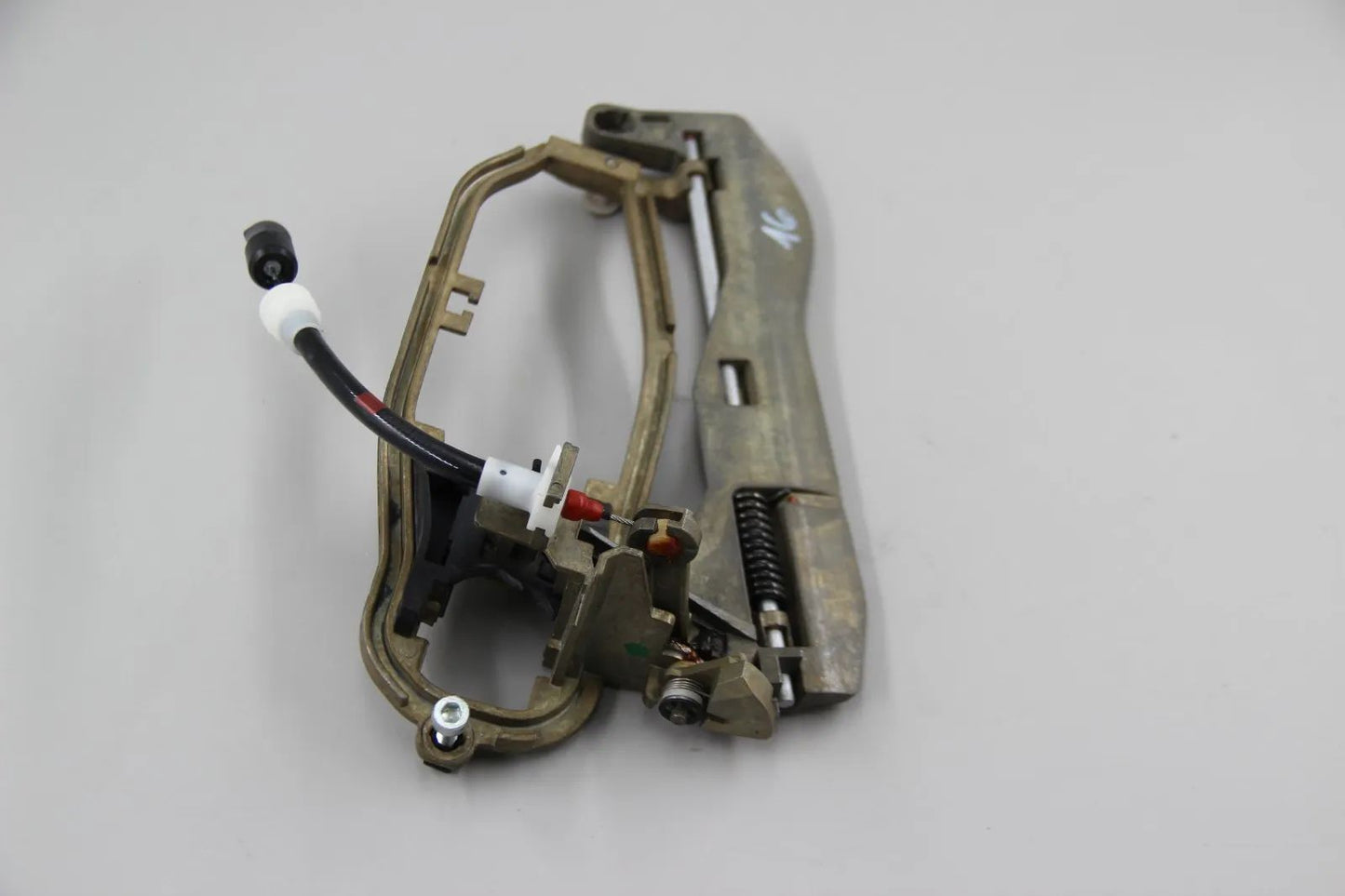 Original BMW E53 X5 Serie Träger Türaussengriff vorne rechts 51218243616