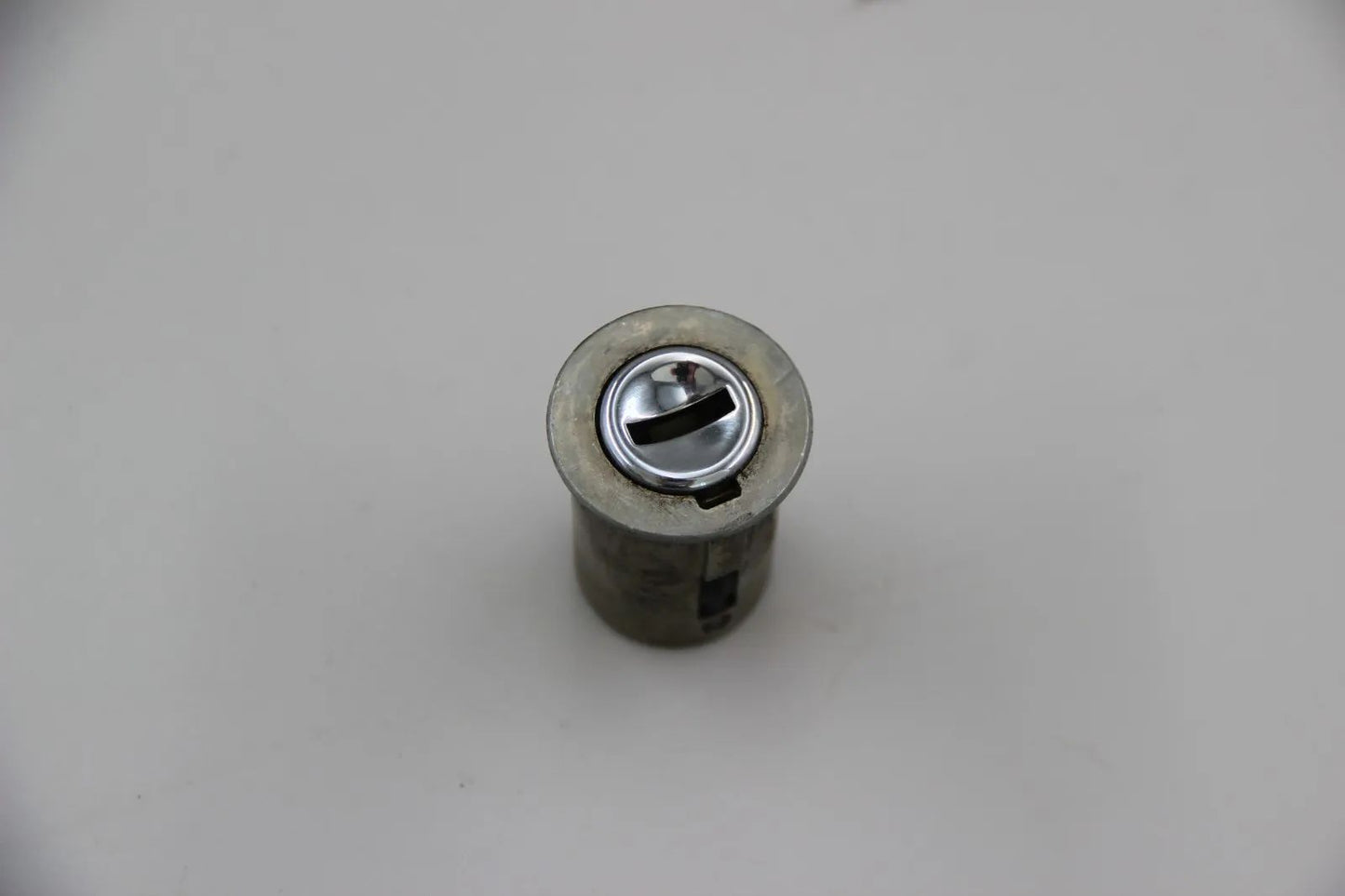 Original BMW E28 Limousine Reparatursatz/Set Gleichschliessung NOS 32311152271