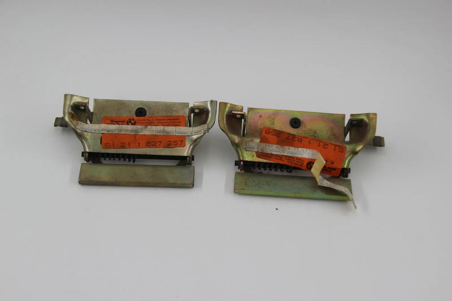 BMW M1 E21 315-323i Grundplatte Rechts Links Türgriff 51211827257 51211827258