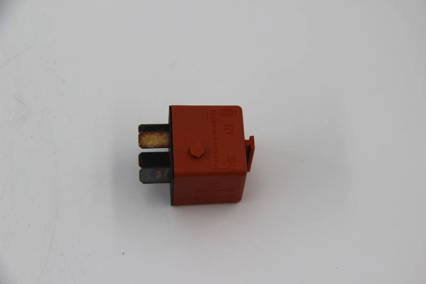 BMW E3 E9 E30 E36 E28 E34 E24 Relais Schliesser orange 0332019456 61361378238