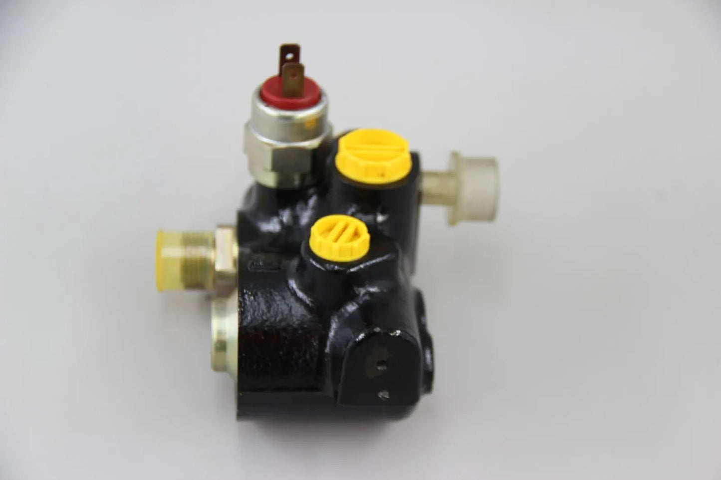 Original BMW E32 M70 V12 E31  Druckregler Regler Pressure Regulator 34331159752