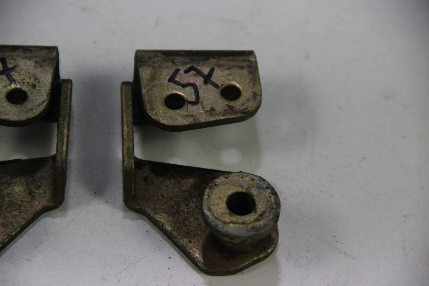 Original BMW E12 E21 E23 E24 Schließkeil Links Rechts Paar 1881483/1881484