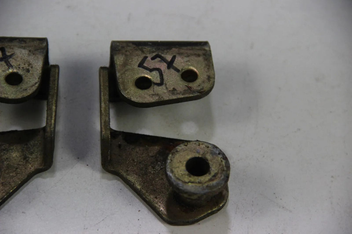 Original BMW E12 E21 E23 E24 Schließkeil Links Rechts Paar 1881483/1881484