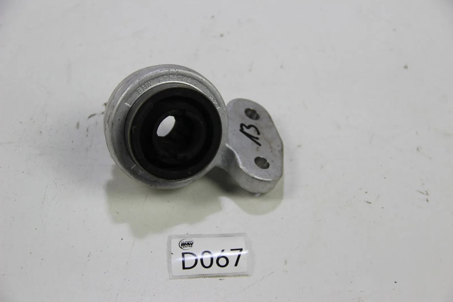 Original BMW E46 E85 E86 Satz Halter mit Gummilager D=66MM NOS NUR ENTWURF 31126