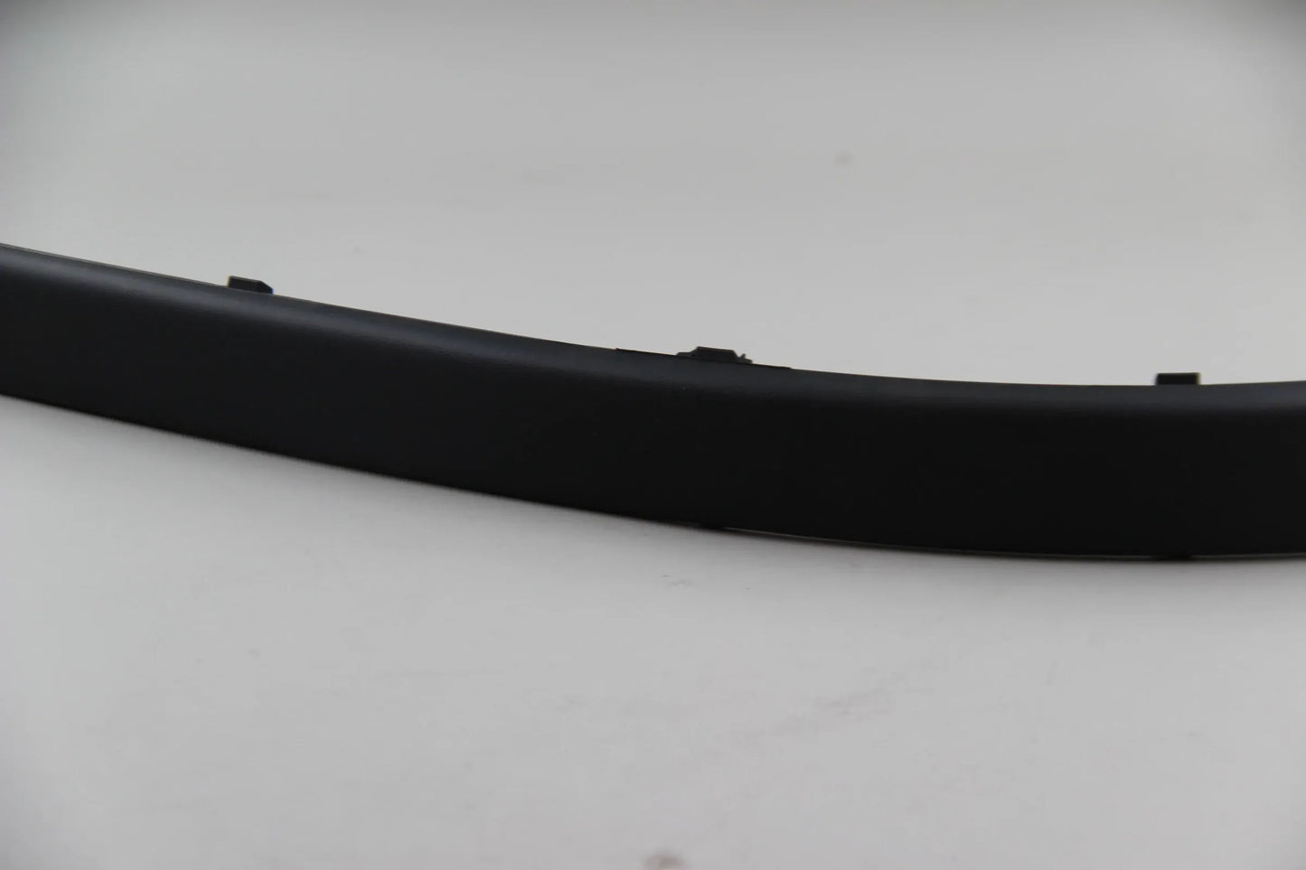 Original BMW E39 520i-540i M5 Limousine Stossleiste vorne rechts 51112494194