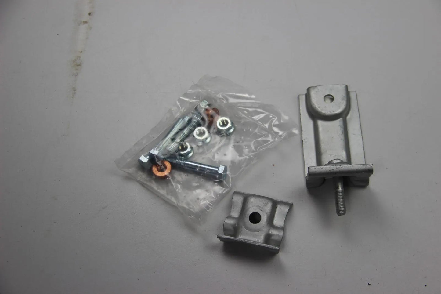 NEU ORIGINAL 18210146028 BMW 3er E36 Satz Anbauteile Schalldämpfer