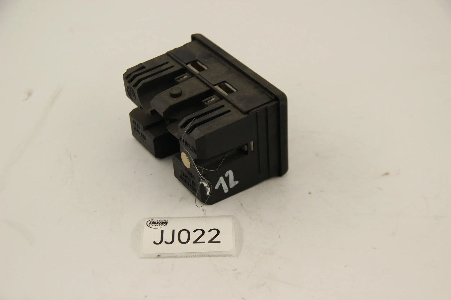 Original BMW E34 M5 3.6/3.8 E32 740iL Aussentemperatur/Digitaluhr 62131374288