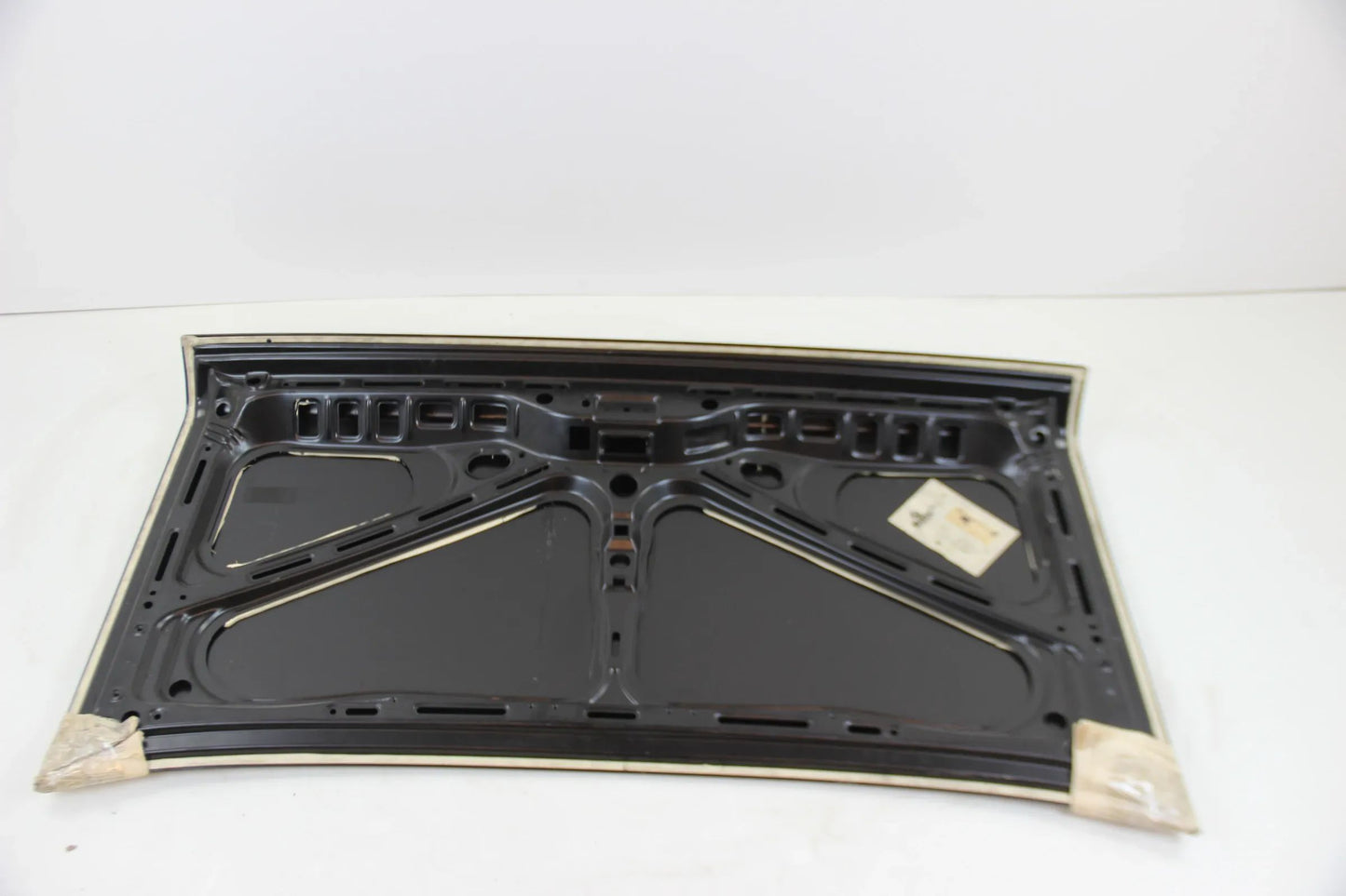 Original BMW E28 5er 518i-535i M5 M535i Heckklappe NOS Trunk Lid 41621921543