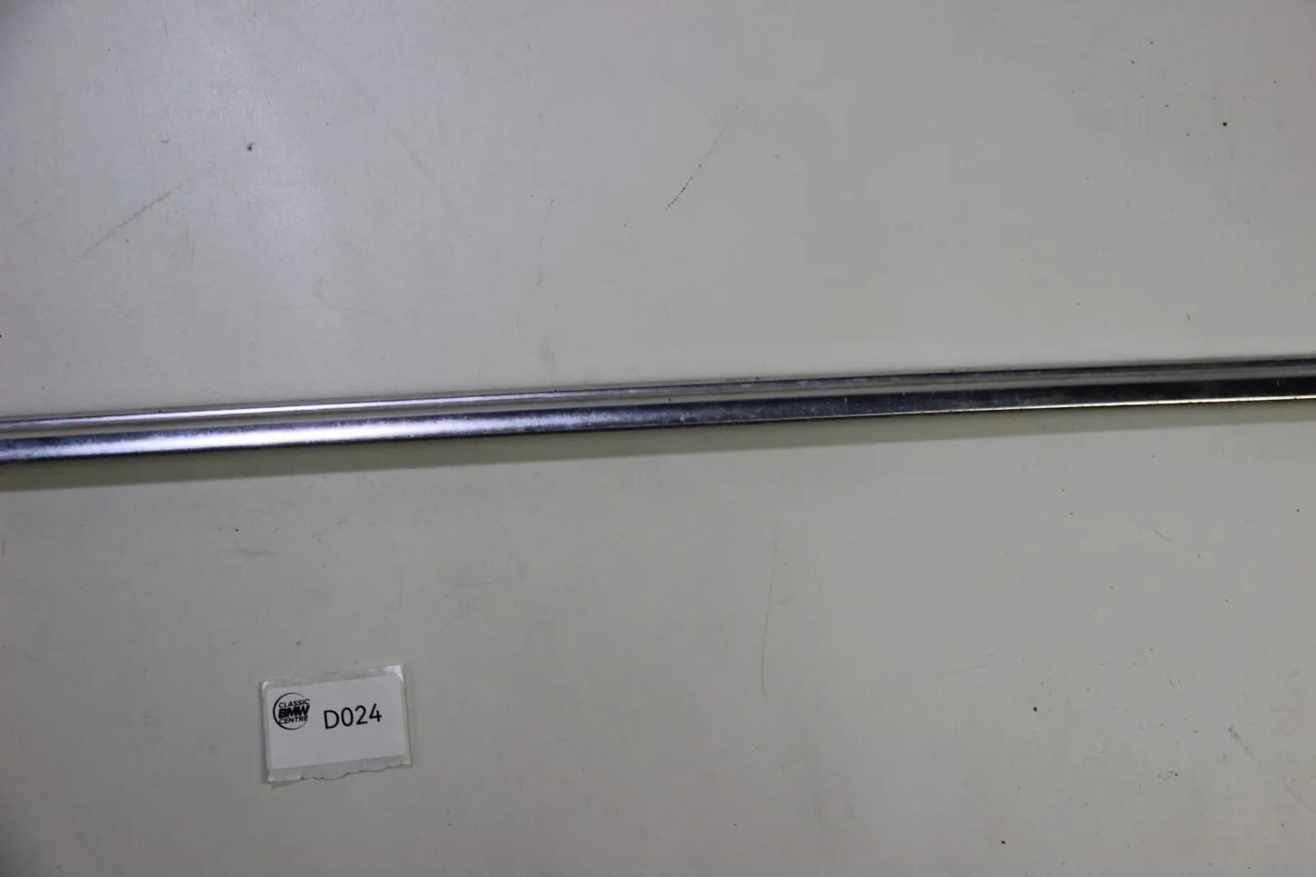 Original BMW E28 Schachtleiste Chrom vorne links Brustleiste 1880545 Chrome trim