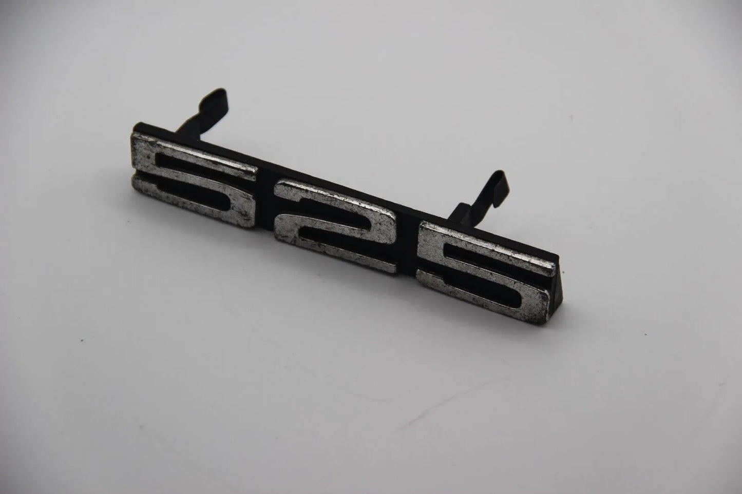 Original BMW E12 525 Kühlergrill Modellbezeichnung Emblem Badge Schriftzug