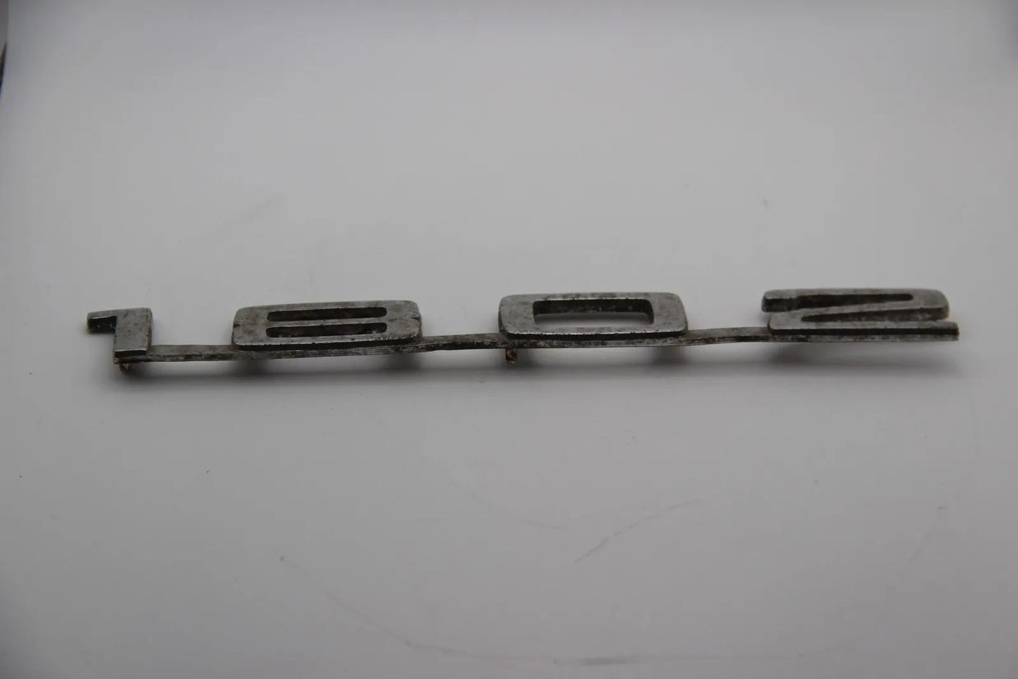 Original BMW E10 E6 1802 Modellbezeichnung Emblem Badge Schriftzug Typenschild