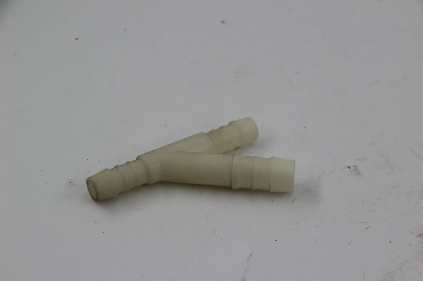 Original BMW E21 315-323i  Verteilerstück Ausgleichsbehälter  16121115537