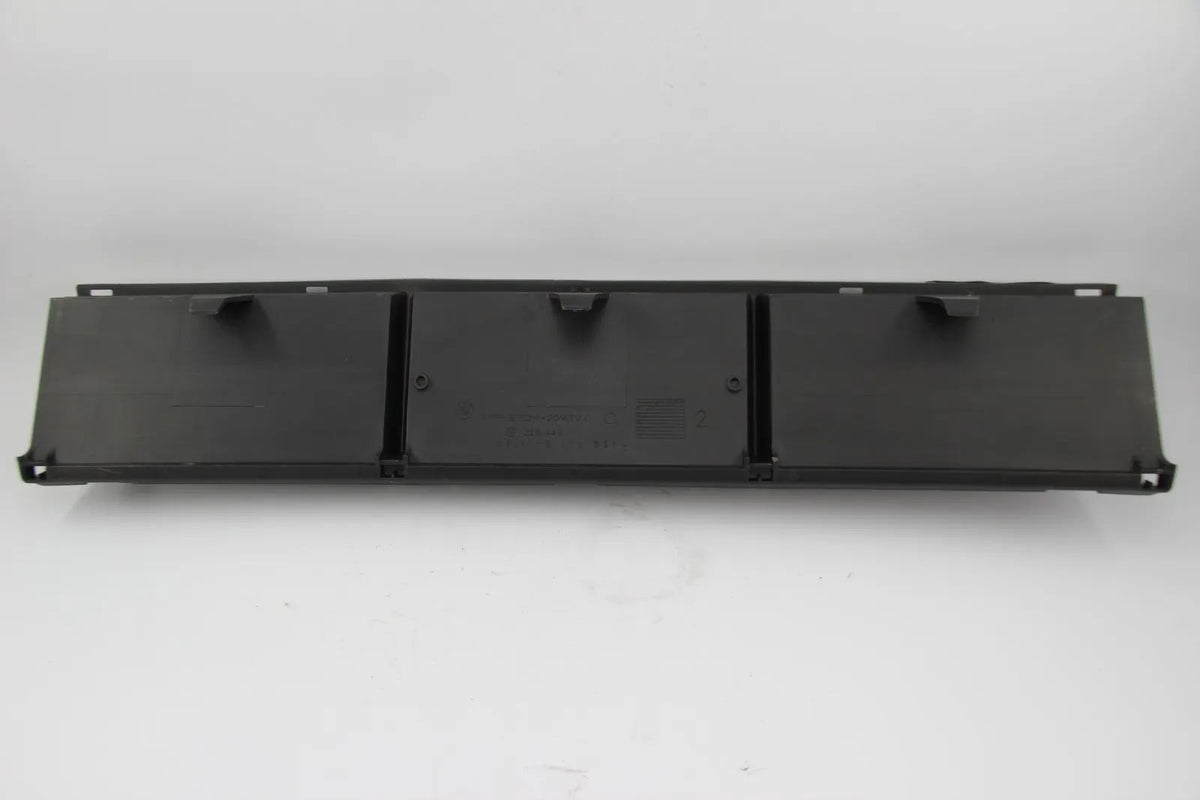 Original BMW E39 520i-540i Gitter geschlossen front Stossstange 51118160851