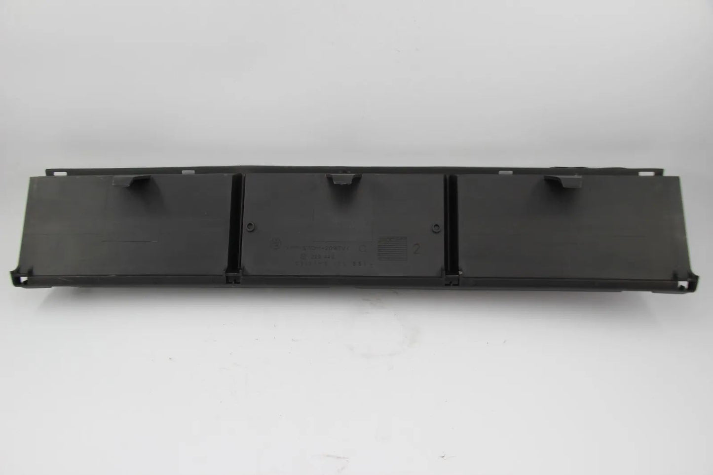 Original BMW E39 520i-540i Gitter geschlossen front Stossstange 51118160851