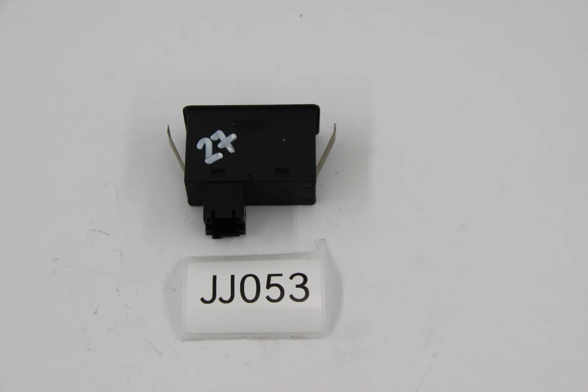 BMW E34 M5 /3.6/3.8  Schalter Heizb.Heckscheibe/Klima/Umluft NOS 61311391767