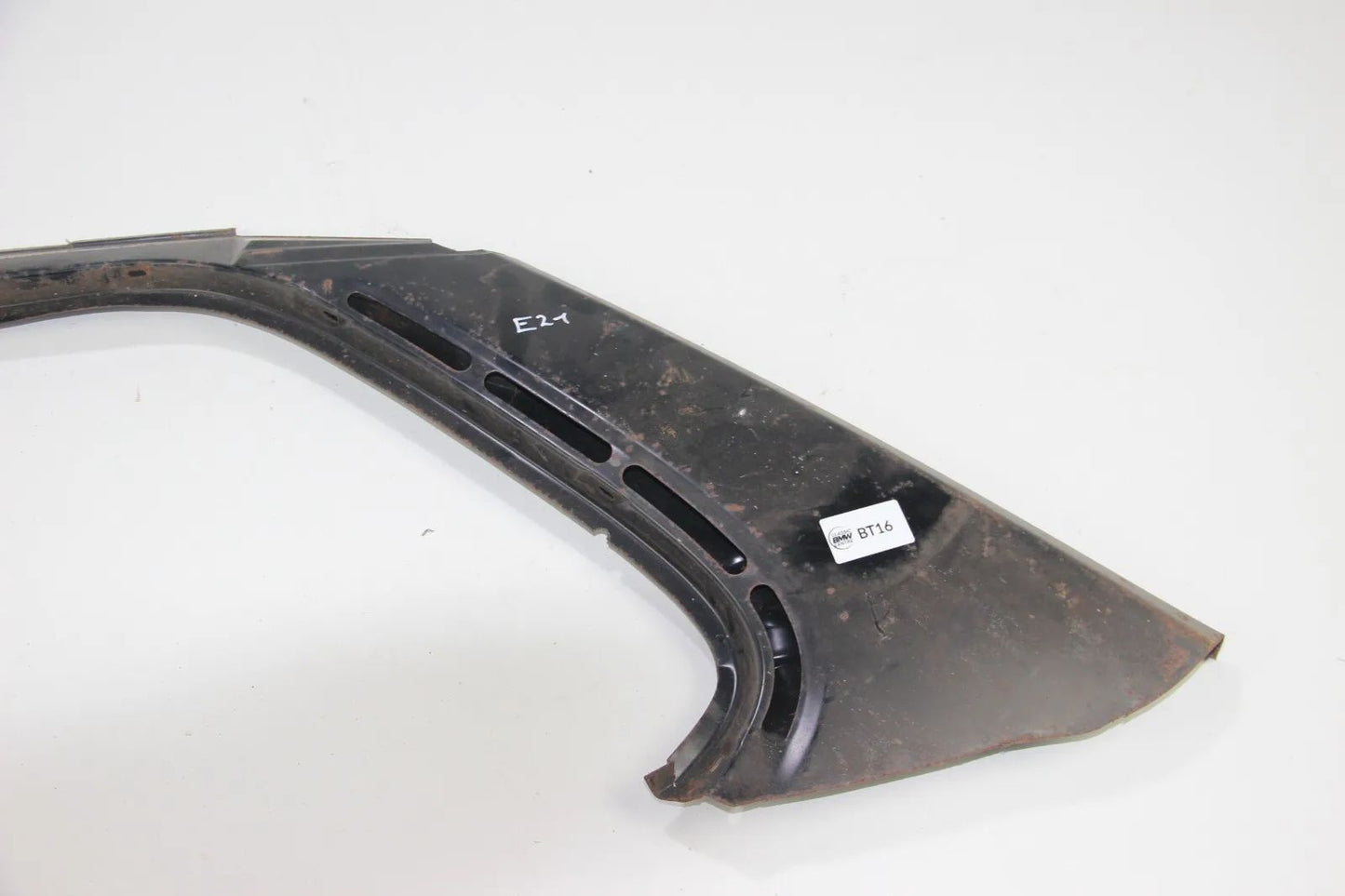 Original BMW E21 3er  Seitenwand hinten links Scheibenrahmen C-Säule 41351840177