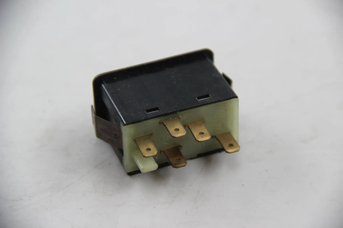 Original BMW E30 318i-325i M3 E28 518i-535i M5 E24 E23 Schalter 61311367373