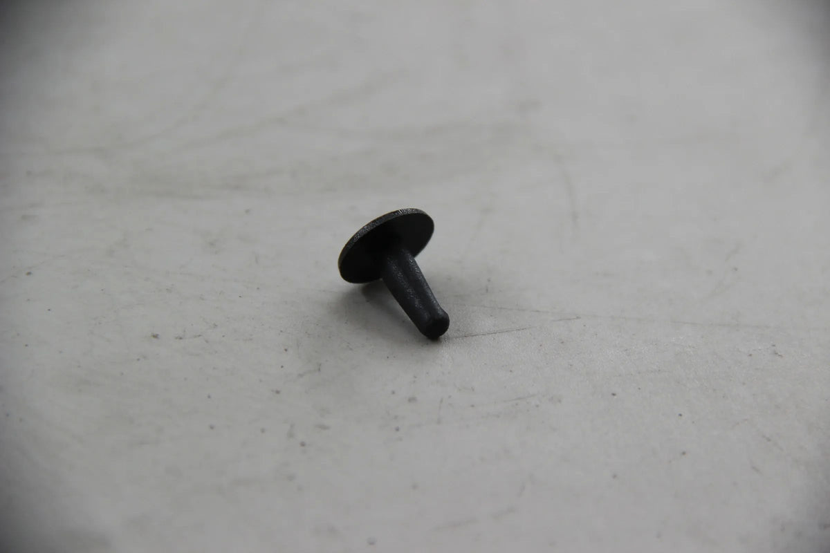 Original BMW E46 316i-330i E39 520i-540i M5 E65 E66 E67 G11 G12 Clip 51348204145