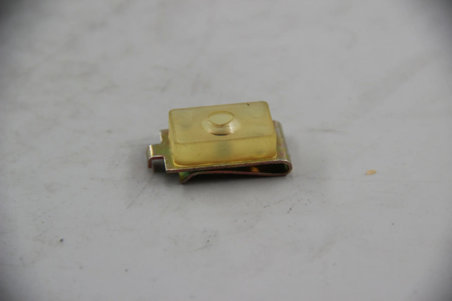 Original BMW E30 318i-325i E28 518i-535i M5 E24 Blechmutter 51111900386