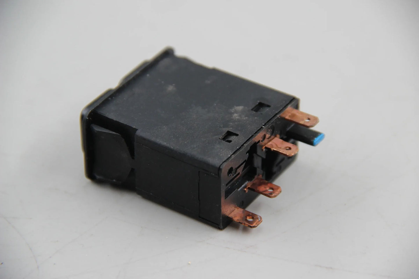 BMW E30 E28 Schalter Nebelscheinw./Nebelschlusslicht 61311368896 / 61311368895