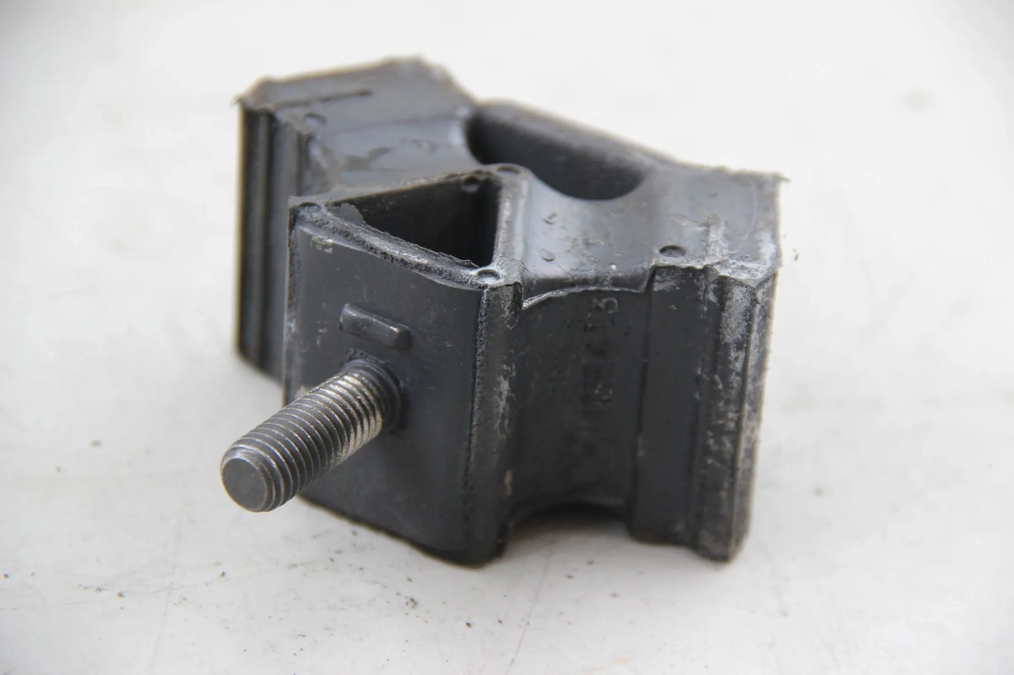 Original BMW E34 5er 520i M50 Gummilager 23701138413