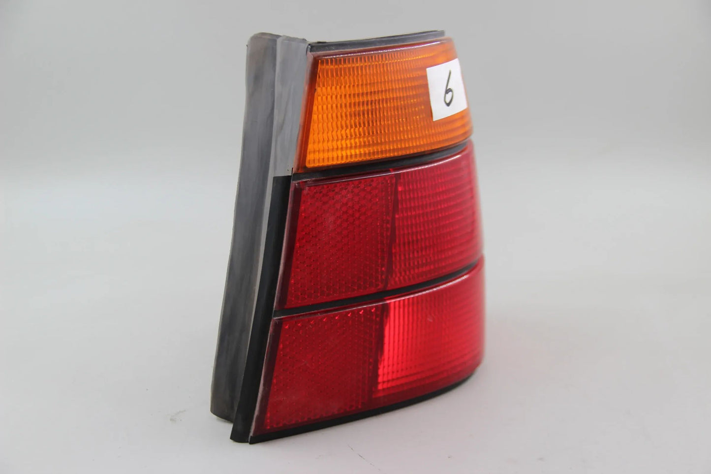 Original BMW E34 5er Rückleuchte rechts 63274