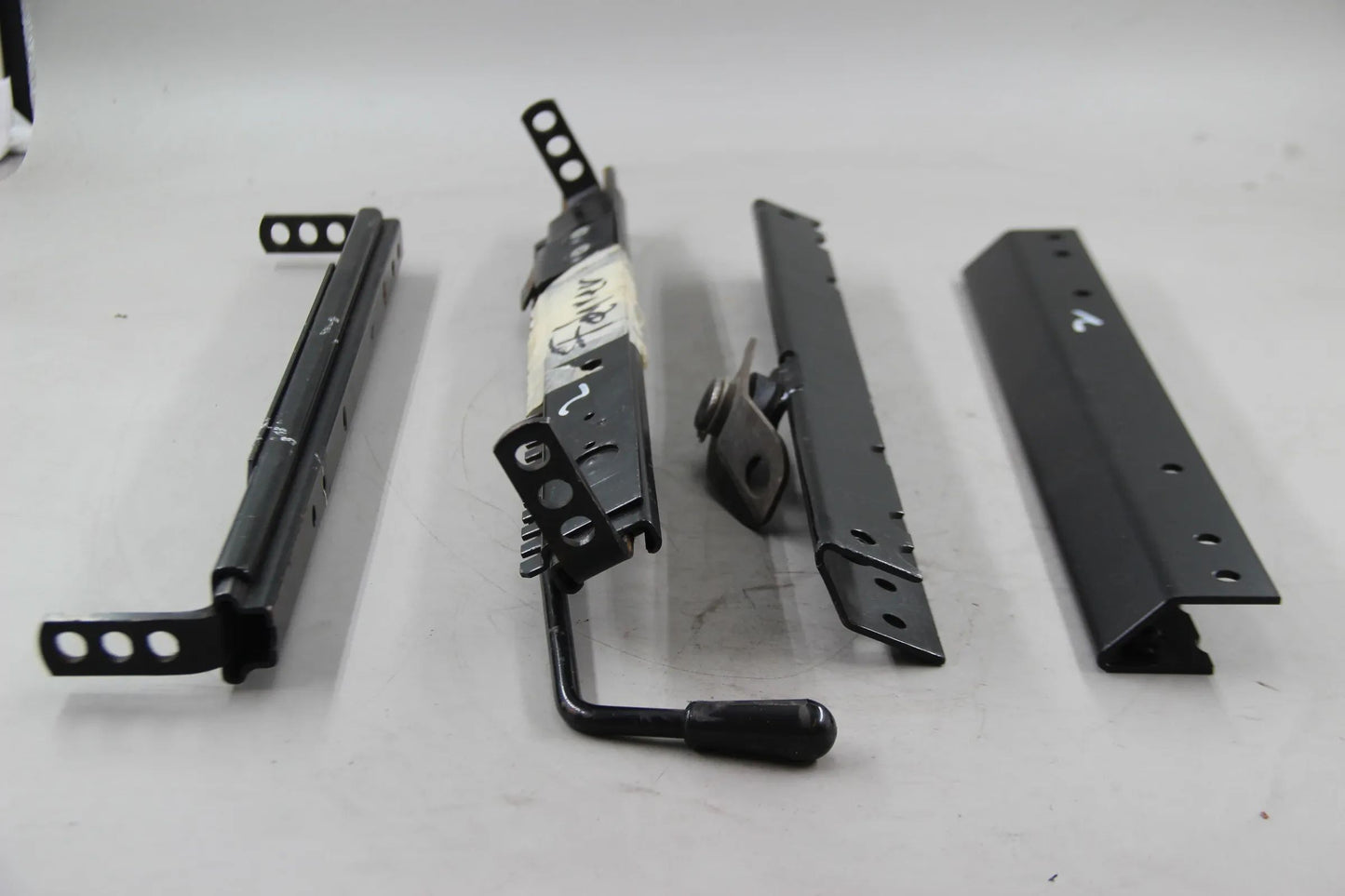 Original BMW E21 3er Sitzschiene Fahrer Recaro Konsole KBA 90024 Halterung
