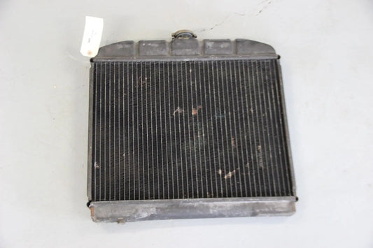 Original Mercedes W111 Coupe Cabrio  Wasserkühler Kühler Behr 1115000903