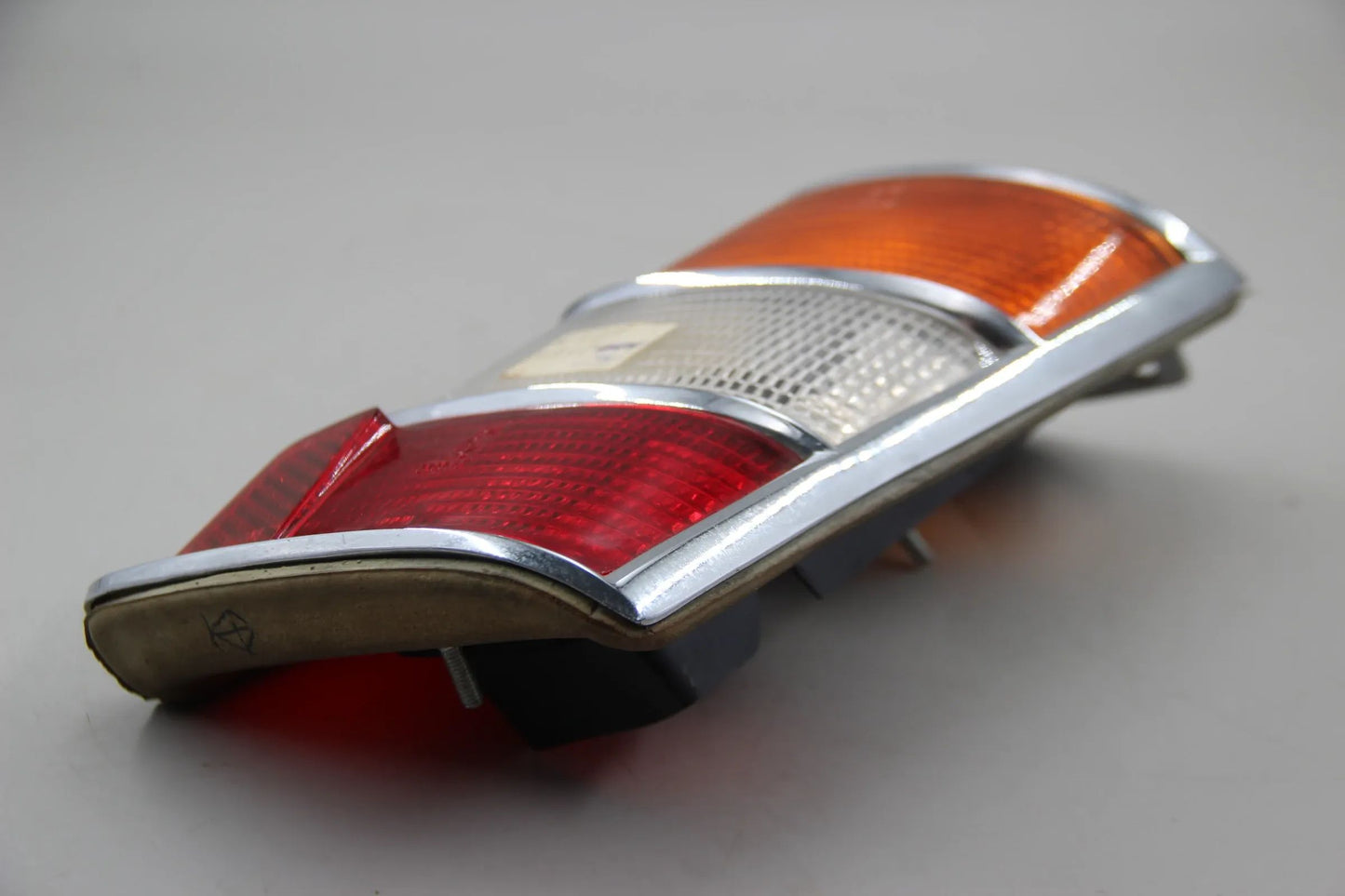 Original BMW NK 1800 Rücklicht Lichtscheibe rechts rot-weiss-gelb 63211353294