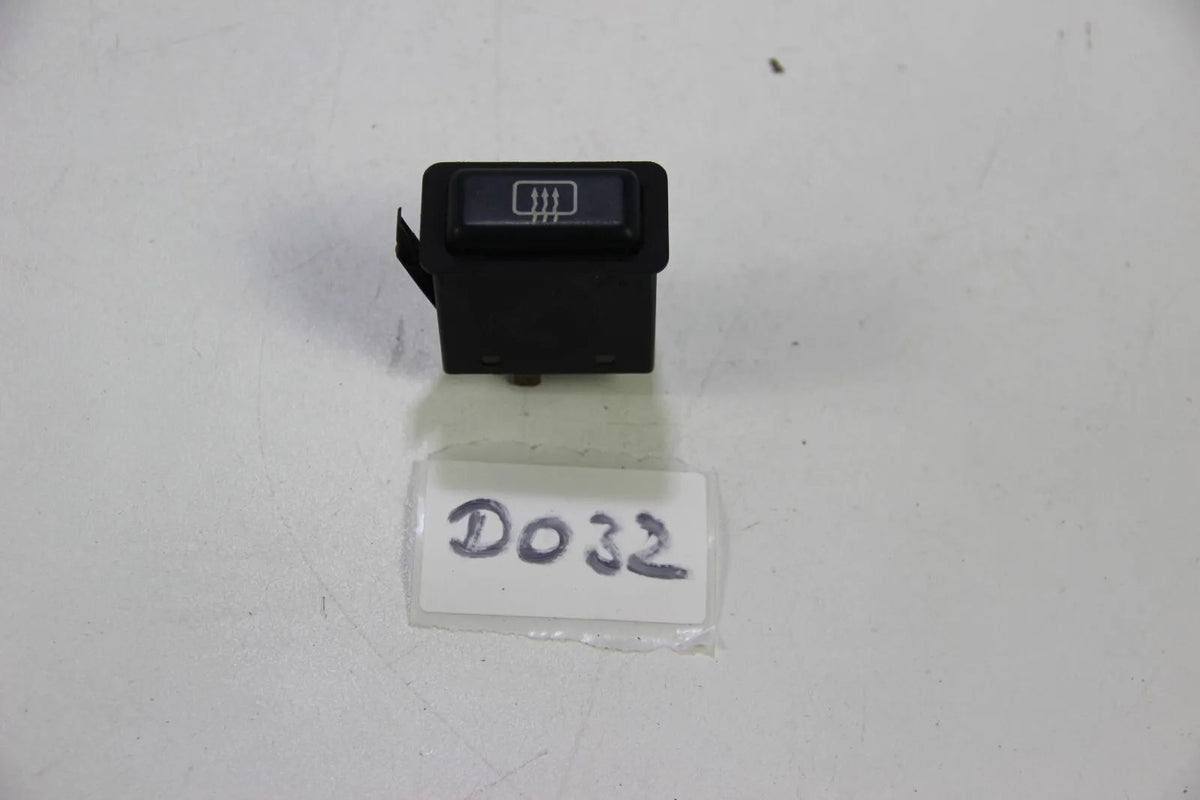 Original BMW E30 3er 316i-325i M3 Beheizte Heckscheibe Schalter Switch