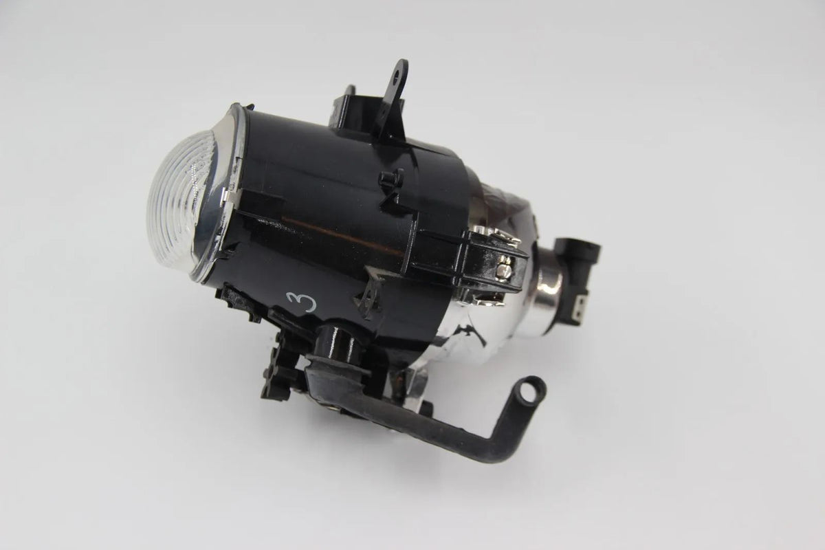 BMW E46 316i-330i 318d-330d Nebelscheinwerfer Fog Light Nebelleuchte 63176911007