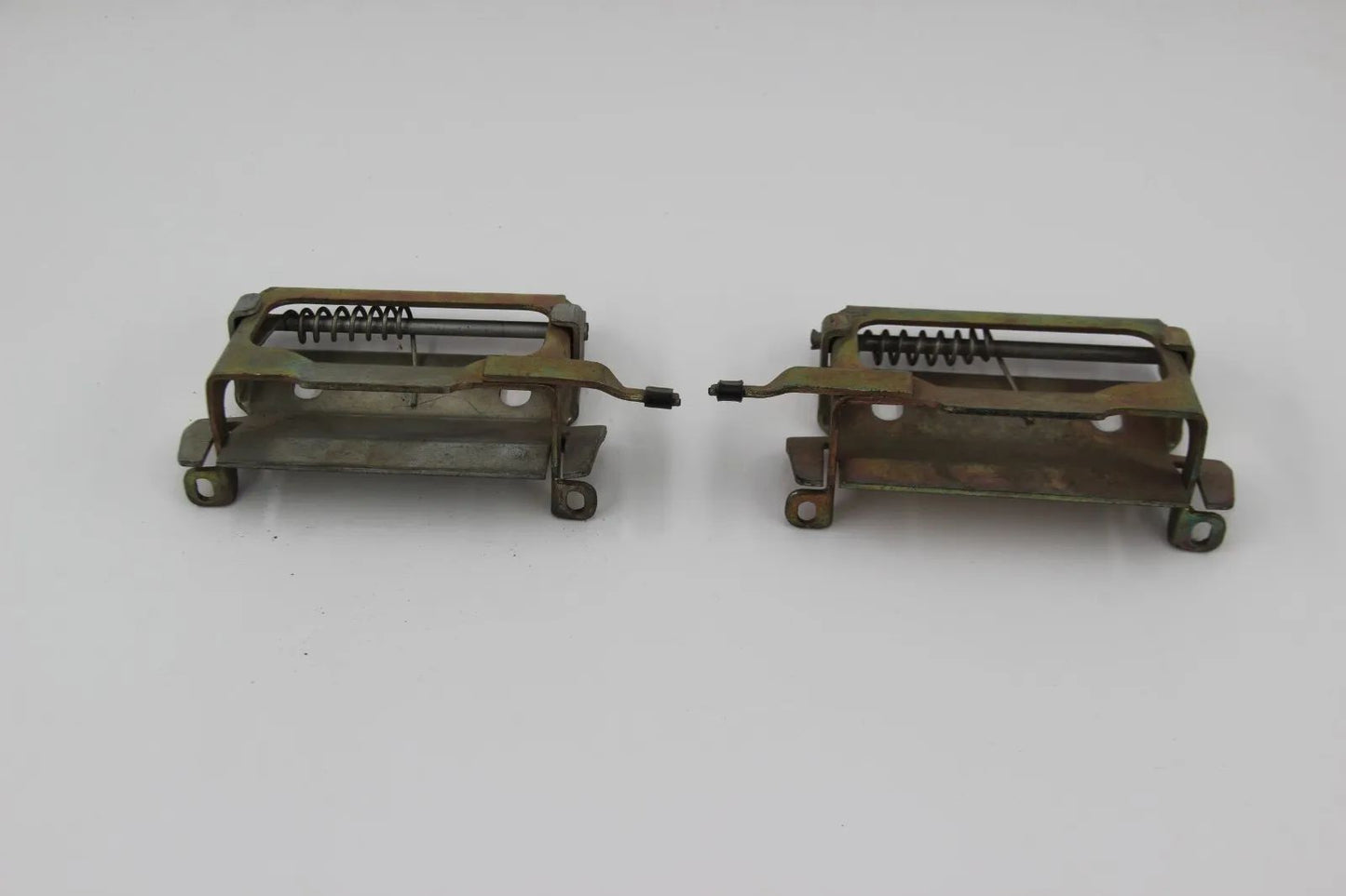 BMW E3 2.8 3.0 3.3 Si Grundplatte Re+Li Klappgriff NOS 51211800423 51211800424