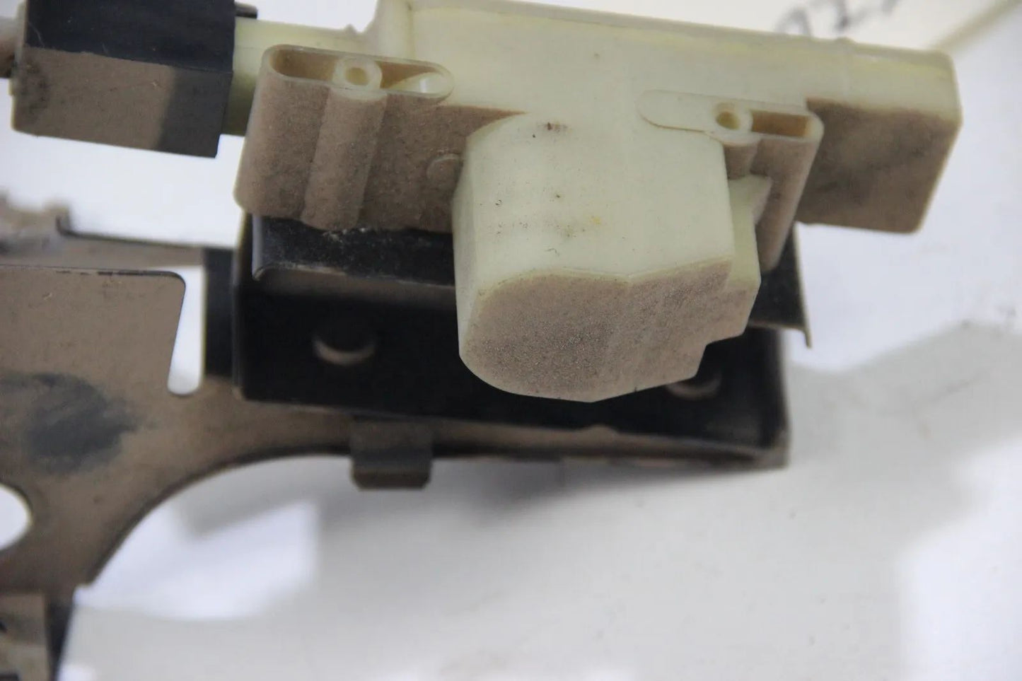 Original BMW E30 M3 ZV Tankklappe + Halterung 51261372572 Verriegelung Nur M3!!