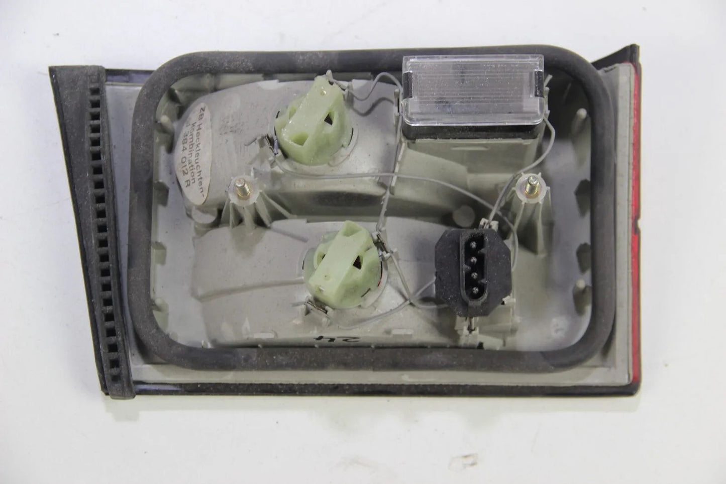 Original BMW E34 5er Rückleuchte innen rechts 1384012 Heckklappe 518i 520i 525i