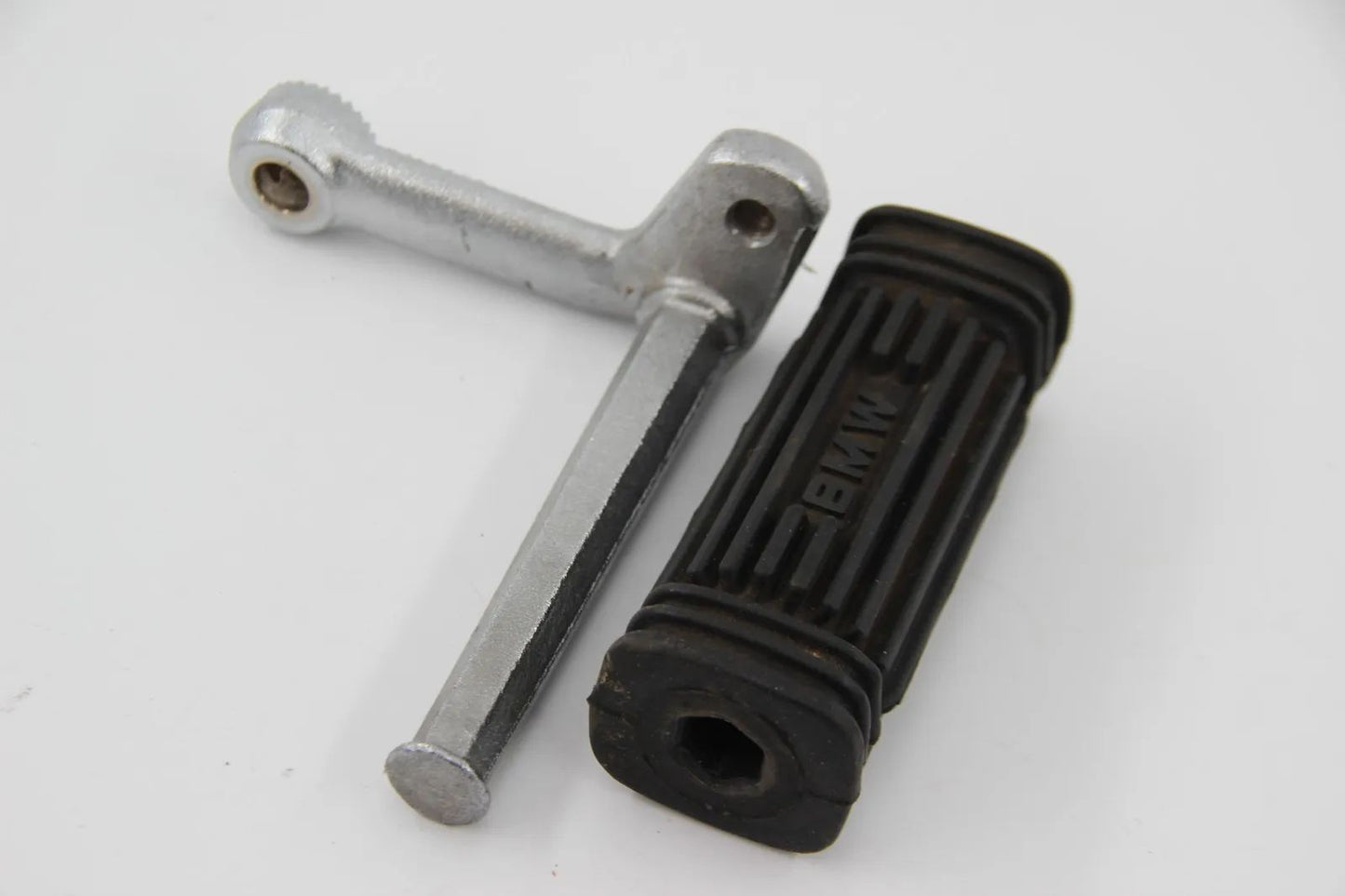 Original BMW R100 R80 Fussraste links 90MM NOS 23411236733