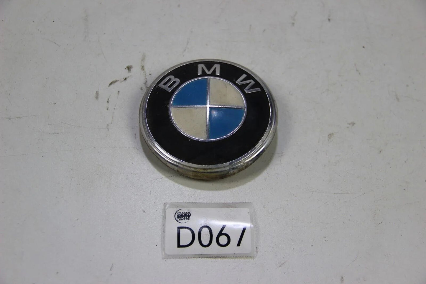 Original BMW E3 E9 E12   Plakette Heckklappe Emblem Badge OEM 51141813833