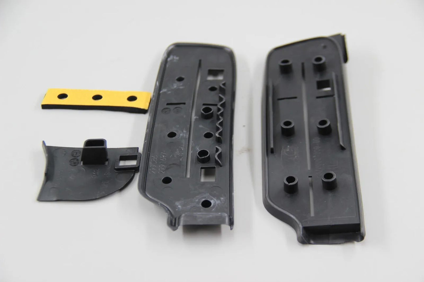 Original BMW E84 X1  Satz Dichtung links 51132990989