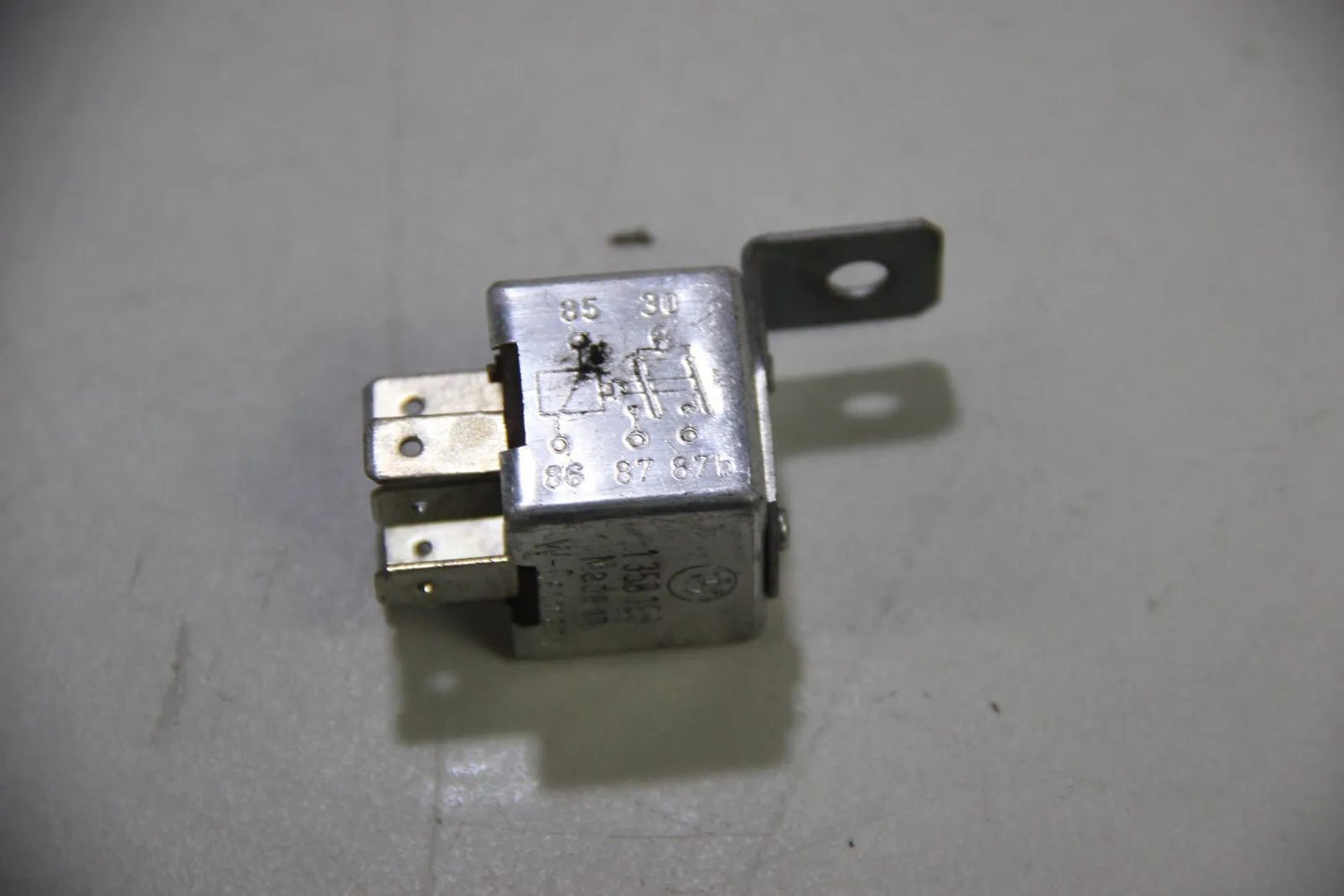 Original BMW Relais Relay Arbeitsstrom Oldtimer Relais 61321358198