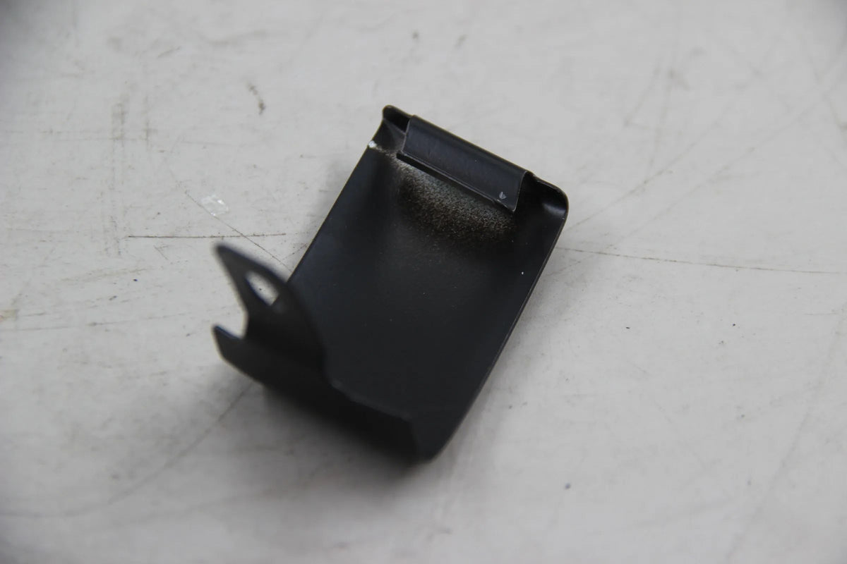 Original BMW E30 316 318i 320i 323i 325i Blende grundiert links 51111959887