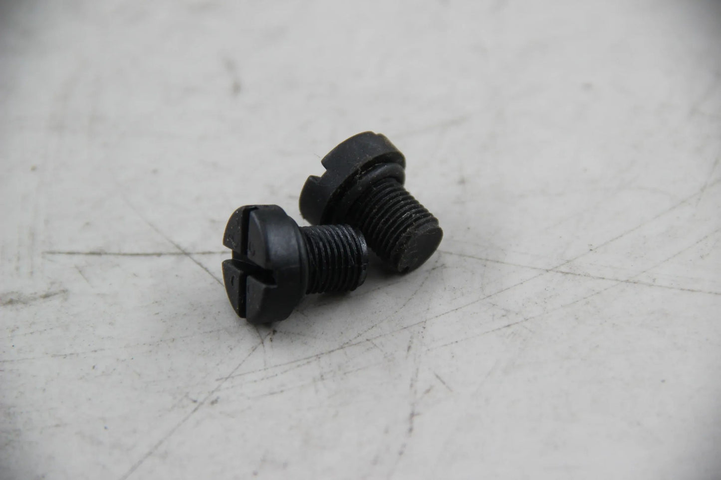 Original BMW E81 E30 E36 E93 E34 E39 E38 E31 2x Entlüfterschraube 17111712788