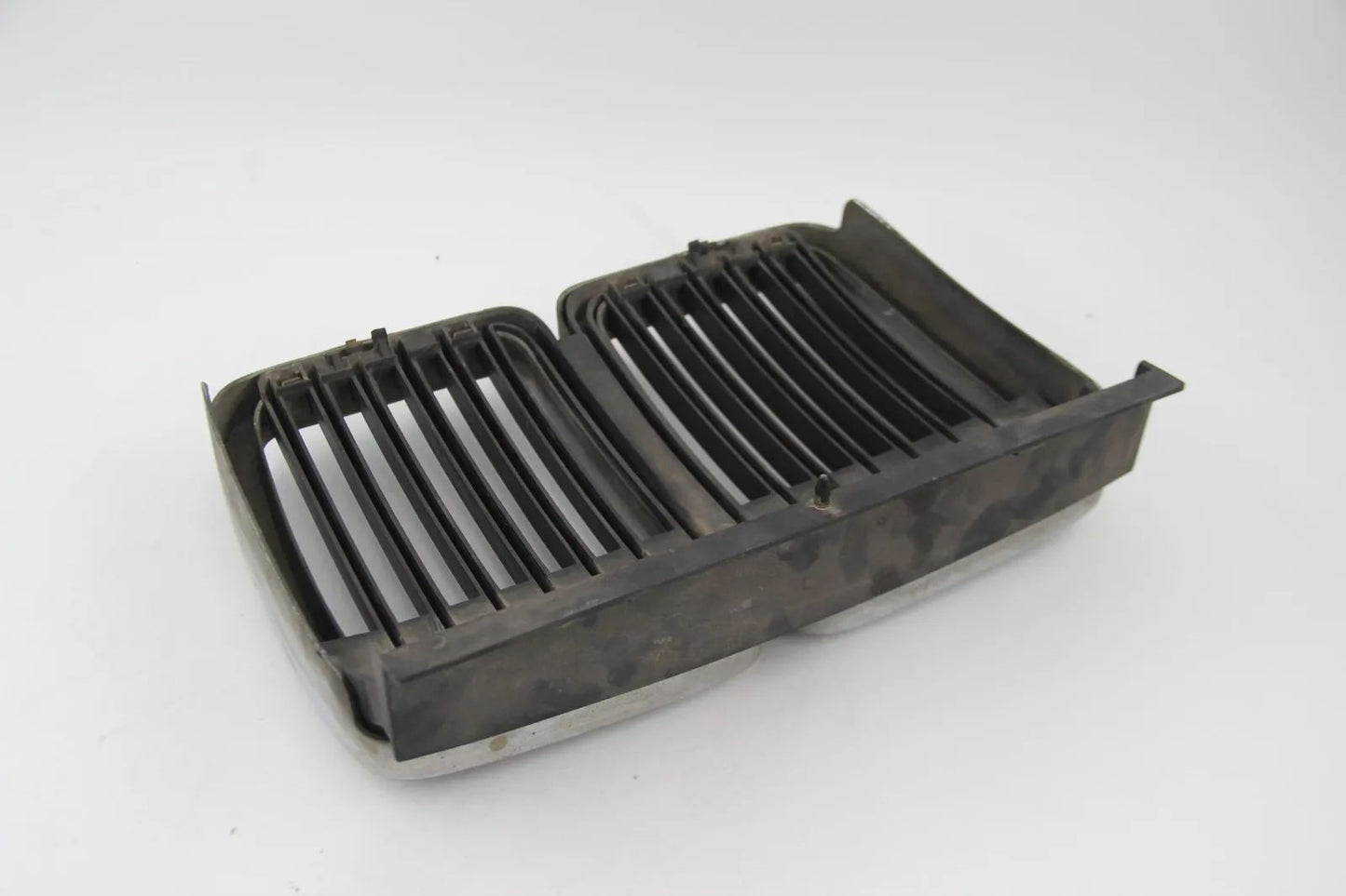 Original BMW E30 316i-325i M3 Ziergitter Niere Vorne Grille Chrom 51131884350