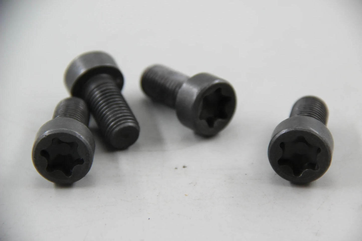 Original BMW E81 E90 E93 E60 E61 E63 E64 4x ISA-Schraube M12X1,5X25 11227520706