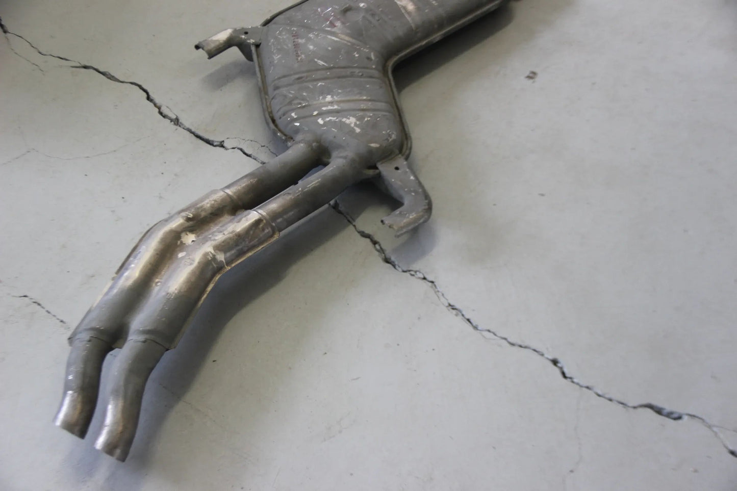 Original BMW 7er E32 730i M30 735i M30 Limousine Mittelschalldämpfer 18129068602