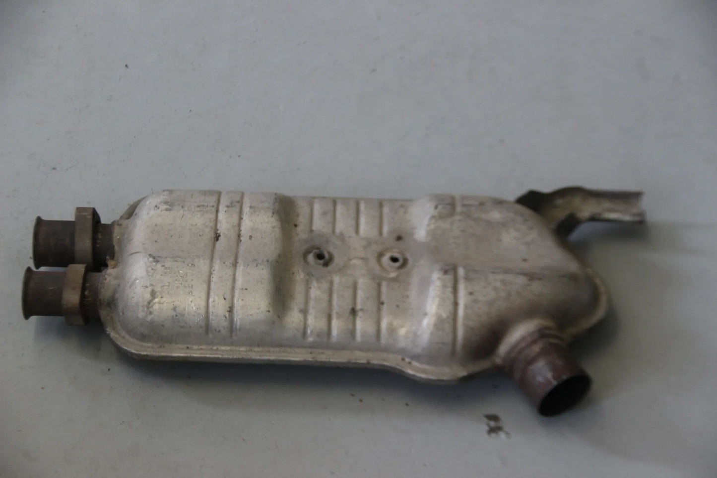 Original BMW E34 520i M50 Limousine Touring Mittelschalldämpfer 18121723507