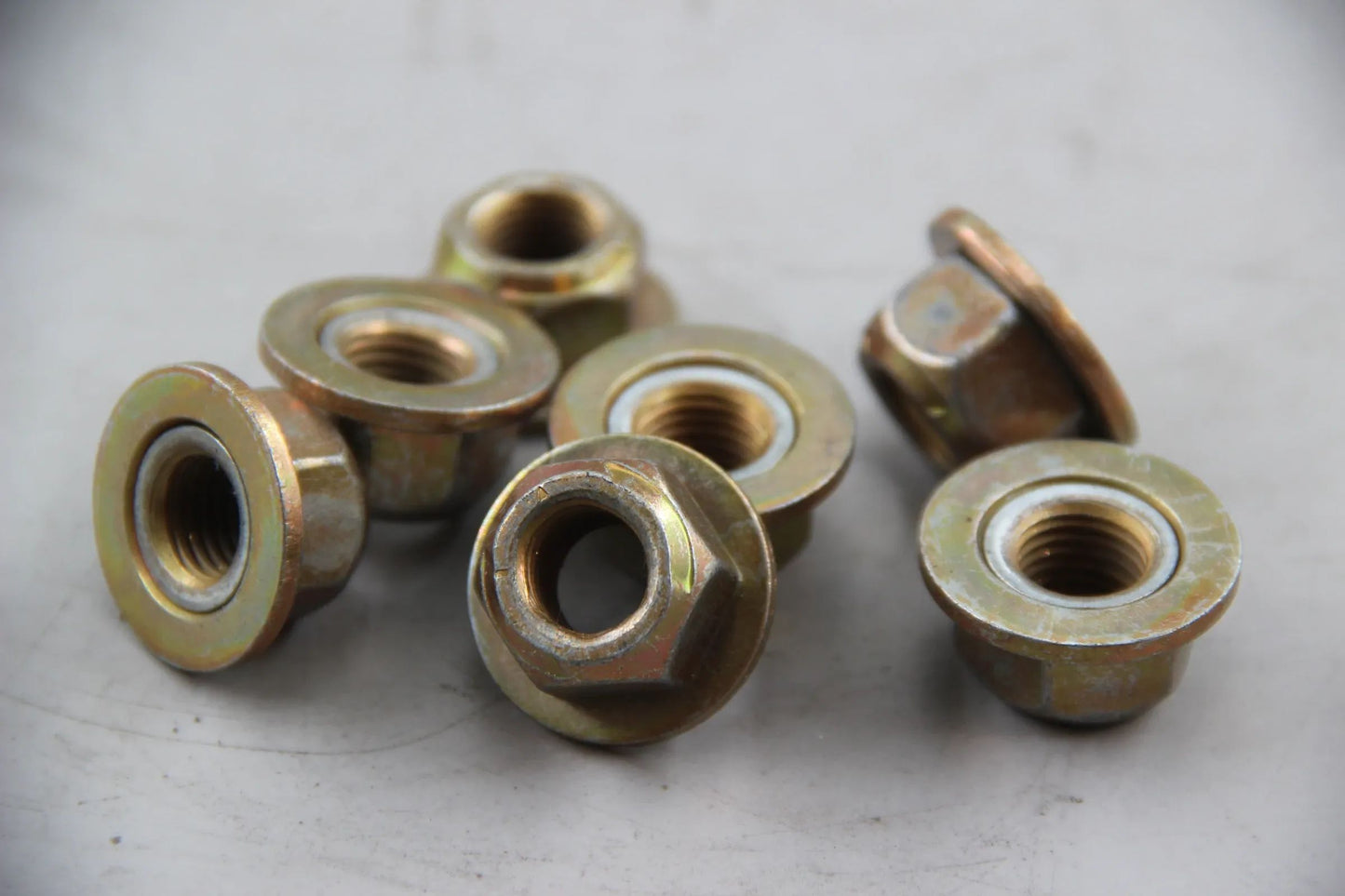 Original BMW E34 E32 E31 7x Sechskantmutter selbstsichernd M12X1,5 32101136023