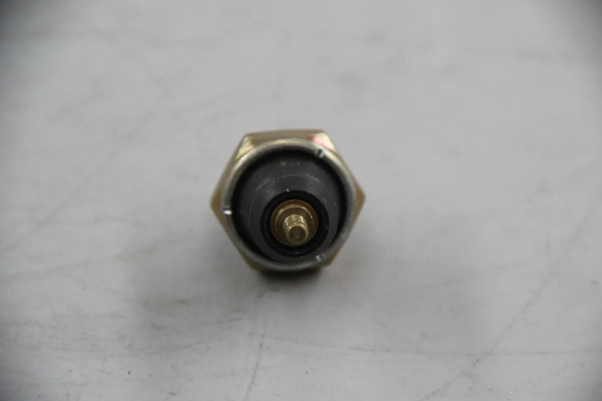 Original BMW E30 324d E28 524d 524td Öldruckschalter M12X1,5 12611277591