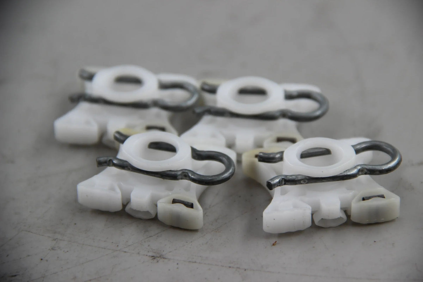 Original BMW E36 E92 E93 E34 E32 E85 E86 Z1 Z3 4x Gleitstück 51321938884