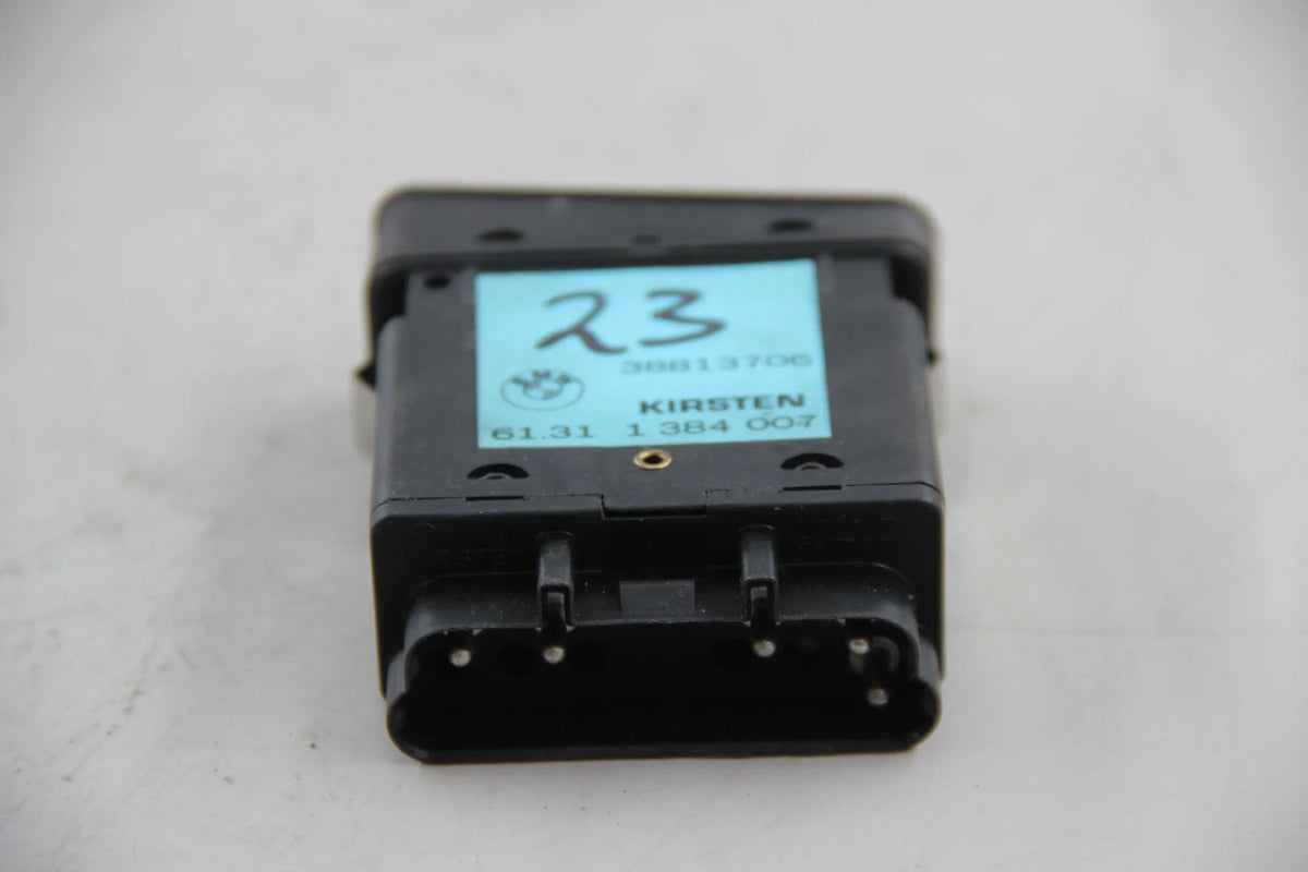 Original BMW E34 Schalter Nebelscheinw./Nebelschlusslicht NOS NLA 61311384007